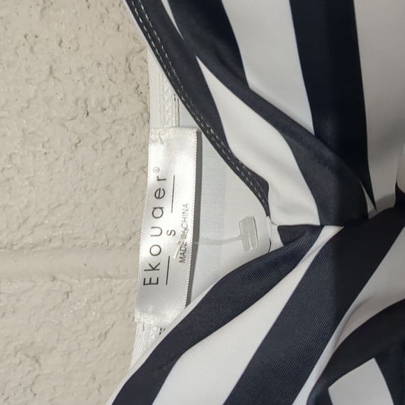 Women's Striped Black and White Vintage Style Swimsuit Size Small - Picture 3 of 7